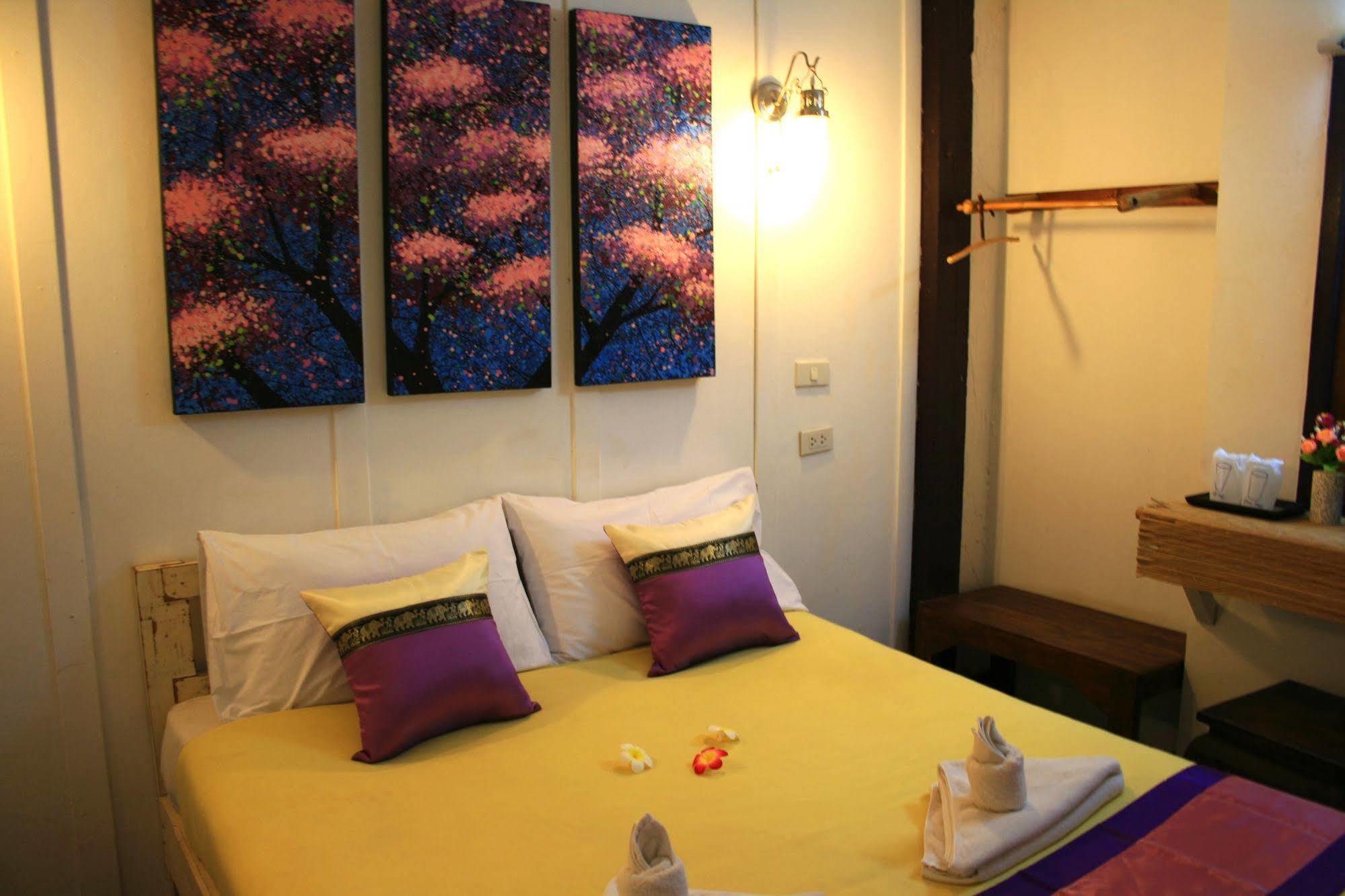 Paifah Boutique House Hotel Екстериор снимка